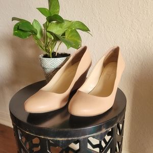 Light pink Jessica Simpson wedges